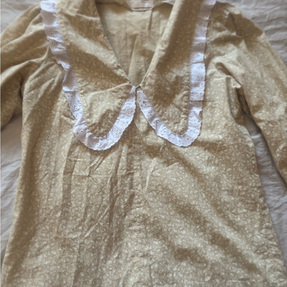 Handmade by Sumter-Made in Canada-Peter Pan collar size S.